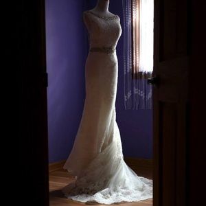 Wedding dress